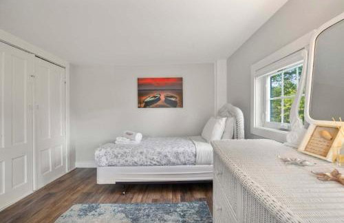 Walk to Water Access to Hiking Trails! - Foto 18