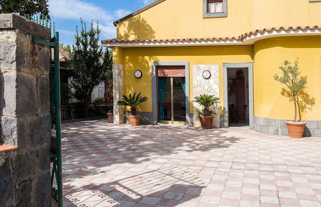 Sun Kissed Holiday Home in Agnone near Beach - Foto 17