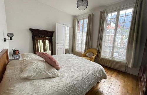 Chez Hélène, calme et verdure au centre historique - Foto 12