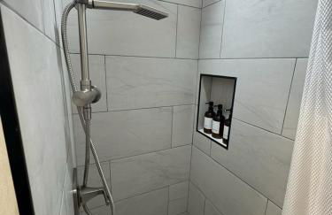 Modern Retreat Poconos 3BR Fire Pit Skiing - Foto 13