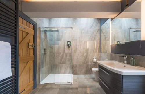 The Beeches - Photo 16