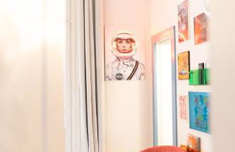 RetroPop Designerzimmern Nahe Alster & City für 2 Personen by LDGG - Foto 43