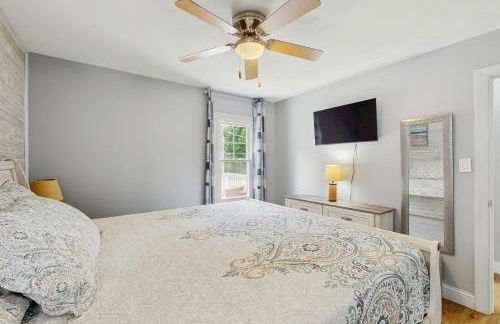 2 Mi to Beach! Hot Tub Haven in Michigan City - Foto 16