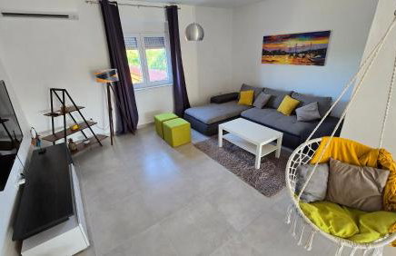 Apartment Sunrise, coastal Istra, Pula Duga Uvala Pavićini - Photo 2