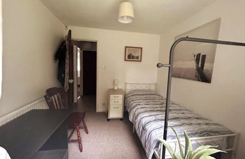 Oldham Bungalow Retreat: 2BD Peaceful Comfort - Foto 14