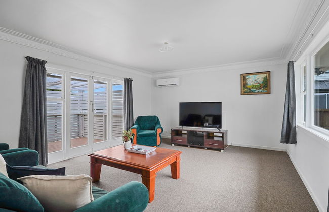 3 Bedroom In Papatoetoe w Parking - Wifi - Foto 10