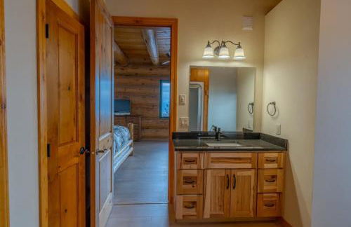 FoxHill Family Lodge Retreat with views from all sides and Hike over a hundred forty acres - Foto 19