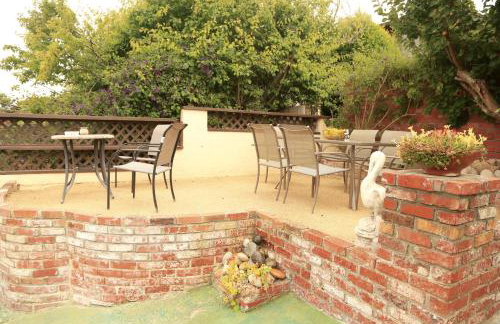 Stunning Monterey Home with Views Right on the Bay! - Foto 23