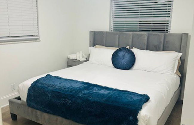 BnB Hyperion Brand New 2b2b Retreat w Patio - Foto 25