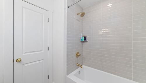 Pickleball-Basketball Oasis-Pool & Spacious Home - Foto 4