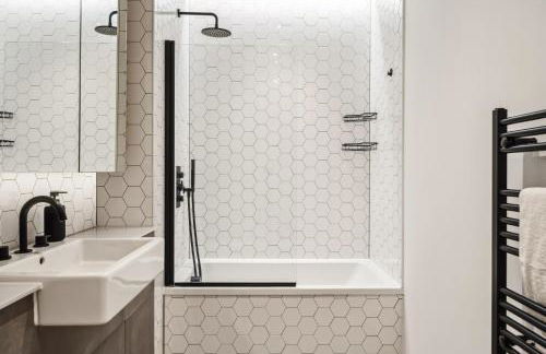 Luxury Apartment with Cinema Room, Gym, Parking and Game Room - Foto 10