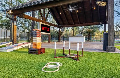 The LUX at West Event & Stay, Pool, Golf & Pickle - Foto 33