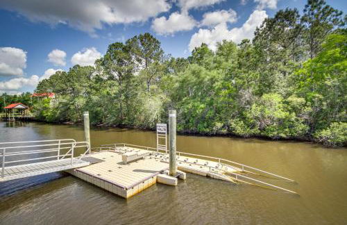 Charming Diamondhead Home with Private Yard! - Foto 41