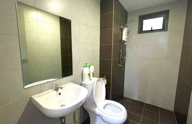 Comfy 3-Bedrooms Apartment at Meritus Residensi - Foto 38