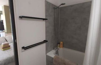 Les Elfes - avec entrée autonome, clim neuve, jardin, parking privé & gourmandises offertes ! - - Foto 14