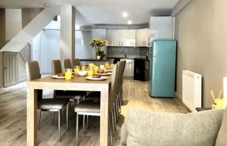 Stylish & modern terraced home Sleeps up to 11 - Foto 7