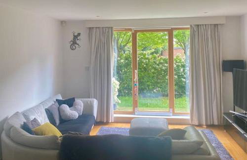 Lovely and spacious Wimbledon Flat - Foto 1