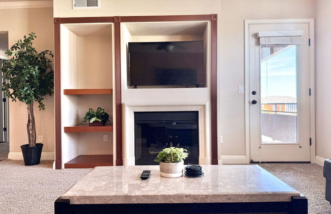 New Elegant 1BR Retreat Heated Pool Gym Sauna - Foto 1