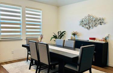 Spacious 6 Bedroom Home- Near Historic McKinney - Foto 5