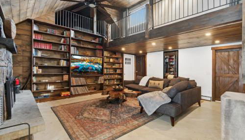 5 Bd Cabin W Private Hot Tub - Photo 1