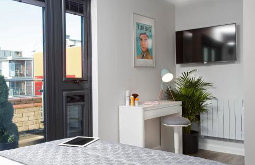 Cotels 7Zero1 Aparthotel - Unique Apartment building with friendly Reception - Sky Movies & Sports - Fitness Equipment in Apt - Pet Friendly - Private Garden Area - Foto 19