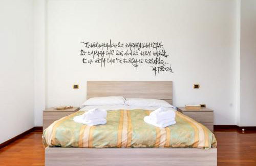 GuestHost - Casa del Giardino Apt with Shared Patio - Photo 6