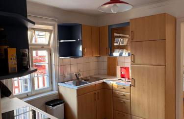 Voll ausgestattetes Apartment direkt in der City - Foto 2