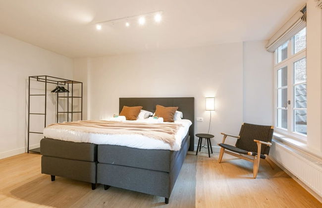 Modern Apartment Located at Historical Main Square - Photo 34