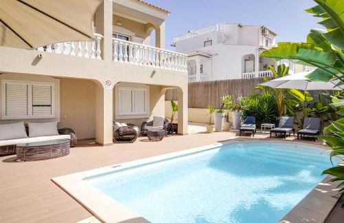Private Deluxe 3BD Villa Pool Wi-Fi AC BBQ - Foto 6