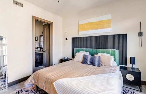 Galleria King Luxury Suite - Walk to Mall - Pool View - Foto 15