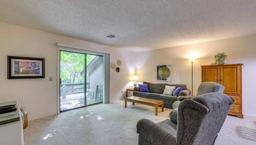 Bella Vista Townhome with Deck Near Back 40 Trail! - Foto 4