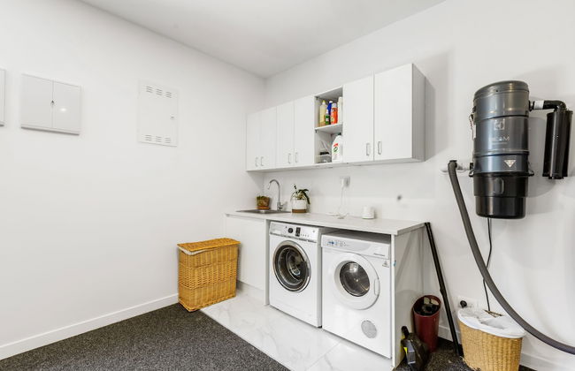 Stunning Taka Retreat nr Beach-Netflix - Photo 24