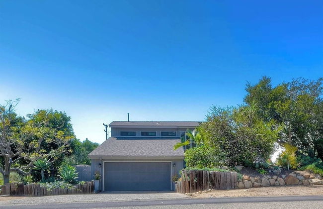 Fresh & Modern 3 BDR Just Blocks From Beach! - Photo 35