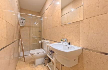 Plush Apartment in Madrid - Foto 17