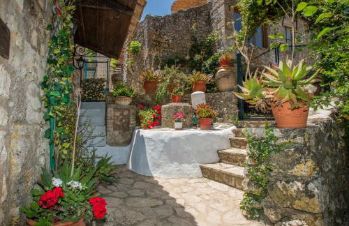 Gioia Traditional House - Photo 58