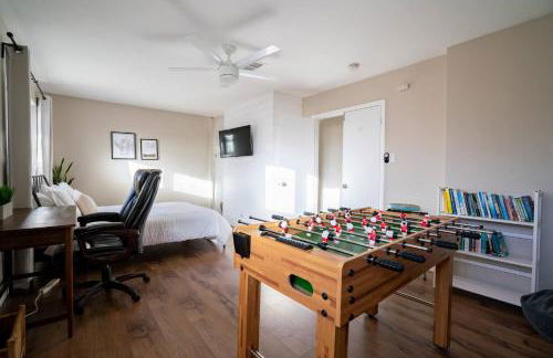 4Bd, putt putt, turf, grill, fire pit & more! - Photo 41