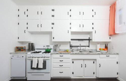 3 Bedroom 2 Bath House with Parking - 10 Guests - Foto 29