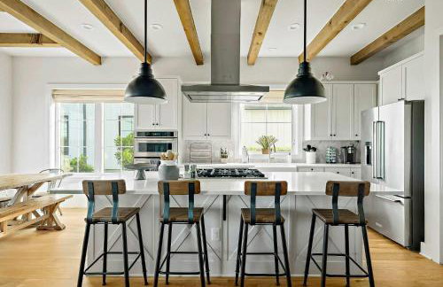 Scenic Lake Travis Farmhouse - Pickleball - BBQ - Foto 9