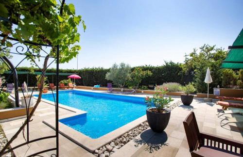 Apartments Holliday house Leylandia - Photo 35