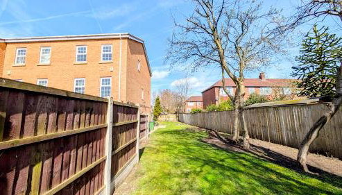Charming Townhome Retreat, close to Manchester - Foto 4, Garden, Garden view