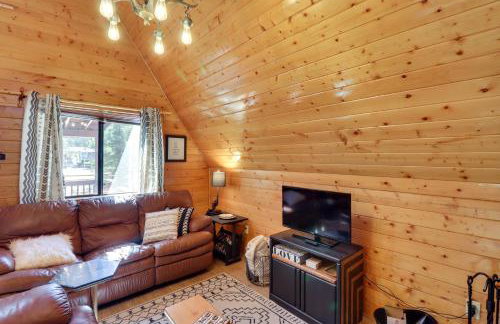 Decks and Fire Pit Rustic-Modern Overgaard Cabin! - Foto 4