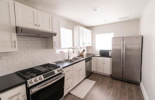 Family Friendly Home by Downtown with 3 Beds - Foto 33