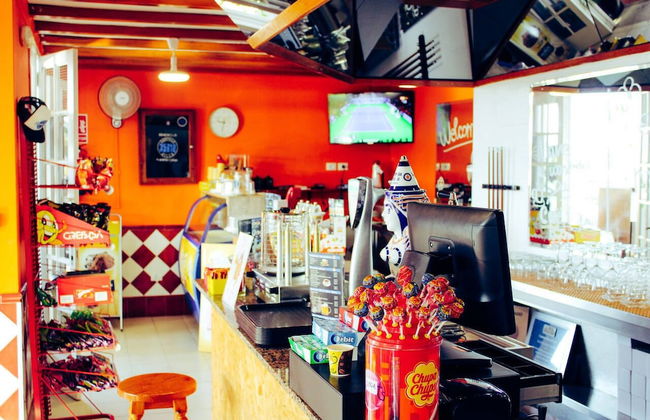 Castillo Beach Club Apartments - Photo 33