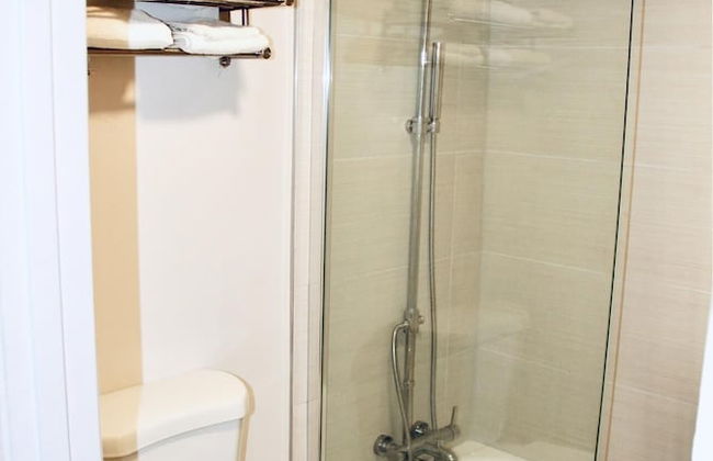 1/1 Condo-hotel With Double bed and Community Pool Miles From Disney! - Foto 11