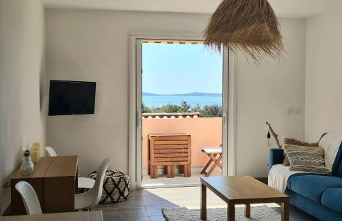 GIEDES Appartement pour 4 personnes avec vue mer face à Porquerolles et piscine situé à Giens - Foto 4