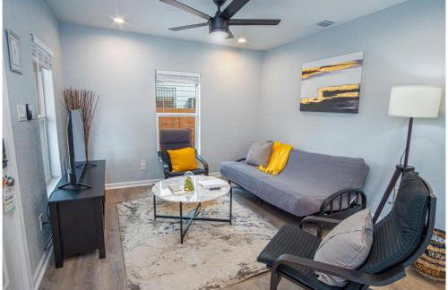 Charming 3br/1ba Close to Vibrant Downtown - Foto 10