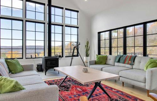 Magnificent Chalet Sweeping Views and Hot Tub - Foto 21