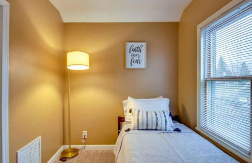 Pet-Friendly Cottage in DWTN Brainerd - Foto 25