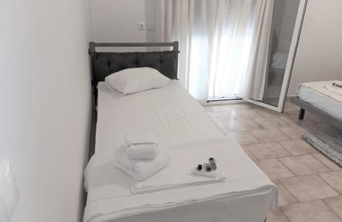 Fiona Seafront Apartments - Photo 9