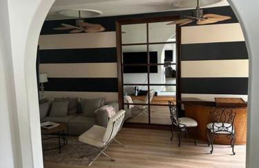 The Most Desired Summer Retreat with Private Pool Just 5 Minutes from the Beach - Foto 10